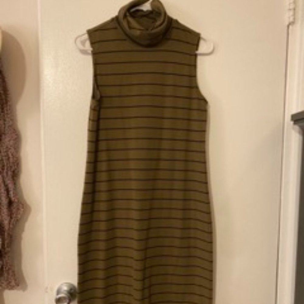 Size S Old Navy Sleeveless Dress